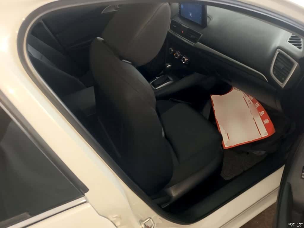 Mazda Mazda3, 2018 25