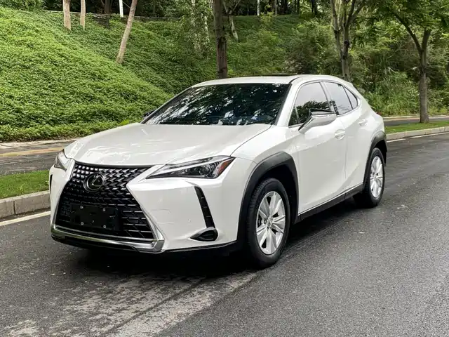 Lexus UX 2024 — купить из Китая под заказ