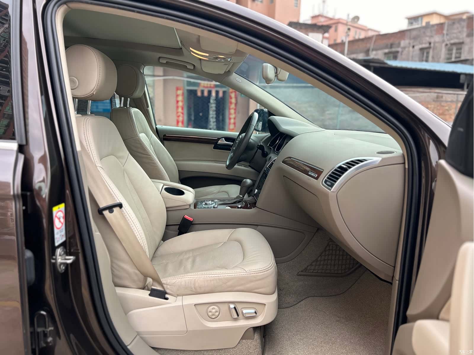 Audi Q7, 2010 44