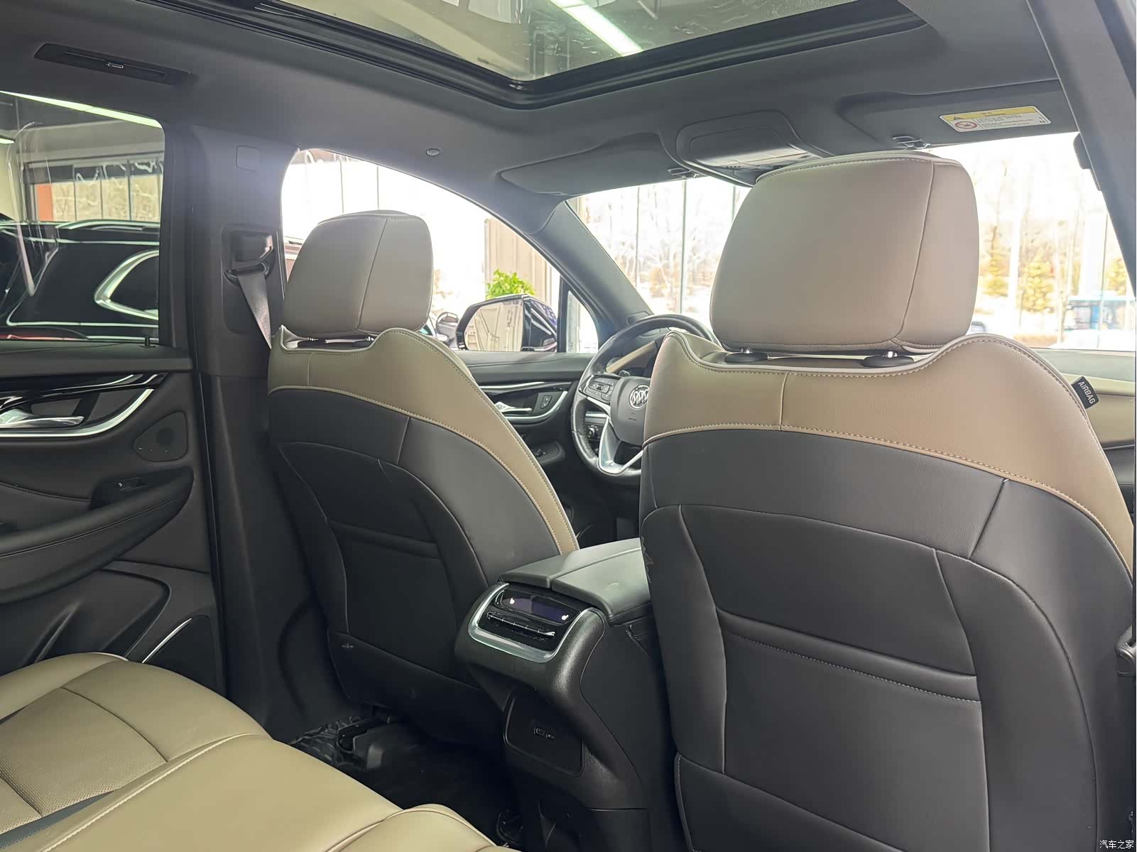Buick Enclave, 2023 18