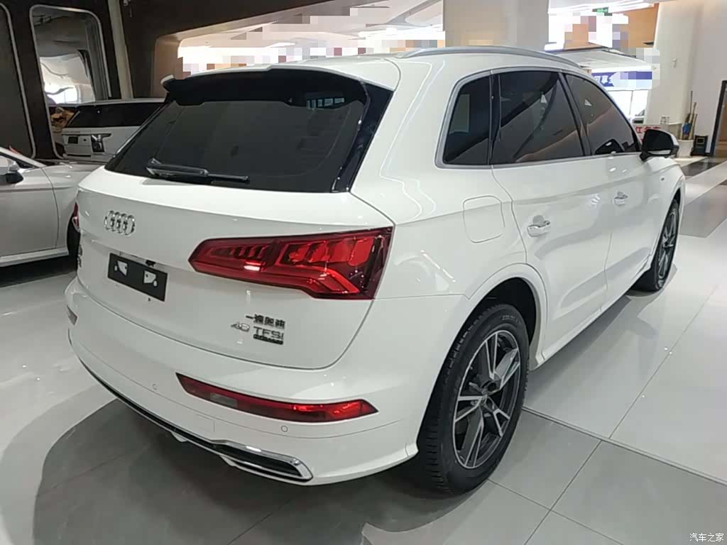 Audi Q5L, 2020 4