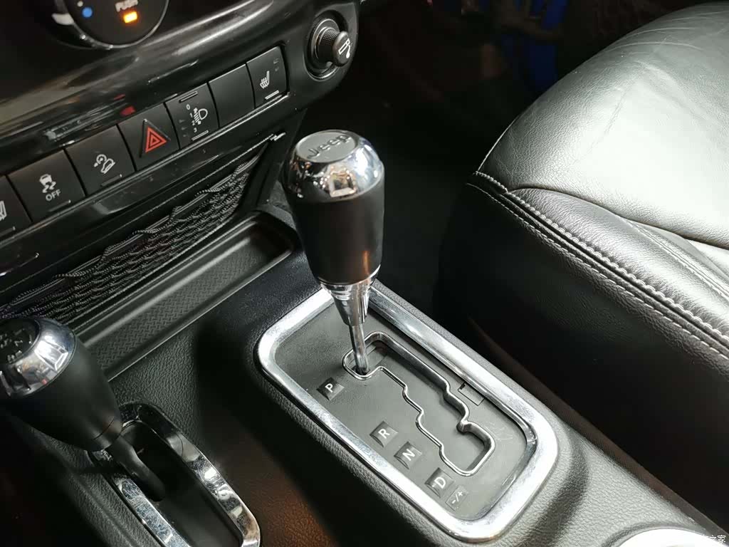 Jeep Wrangler, 2016 13