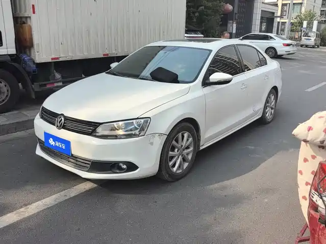 Volkswagen Sagitar 2013 — купить из Китая под заказ