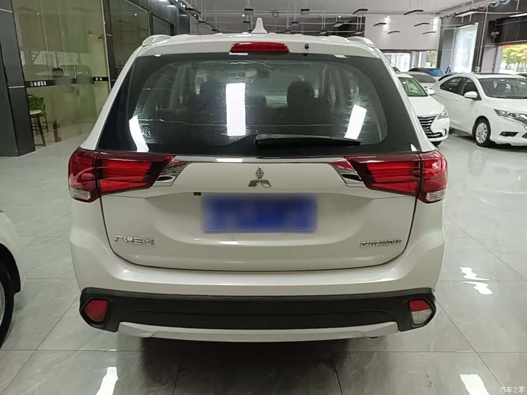 Mitsubishi Outlander, 2017 6