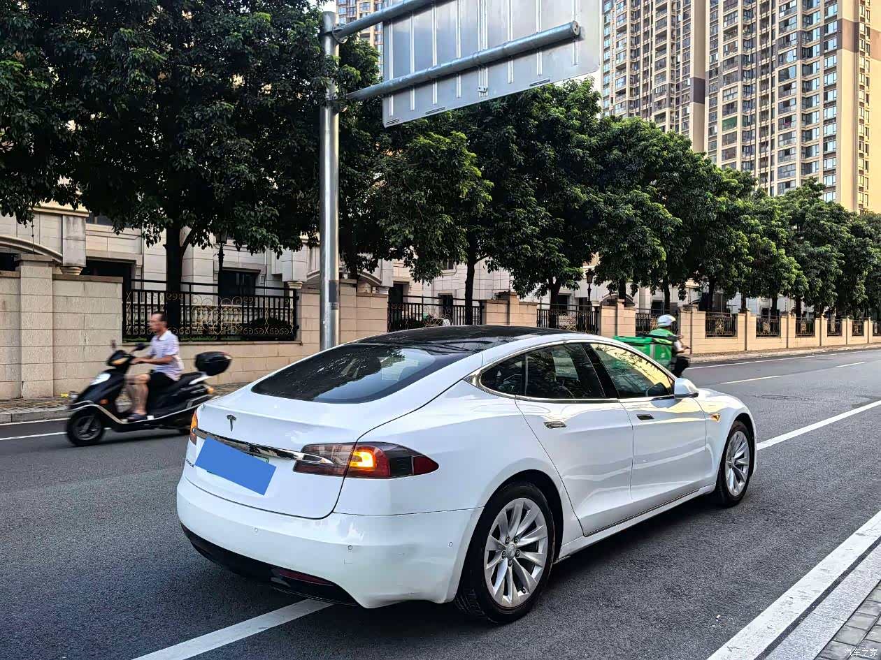 Tesla Model S, 2017 4