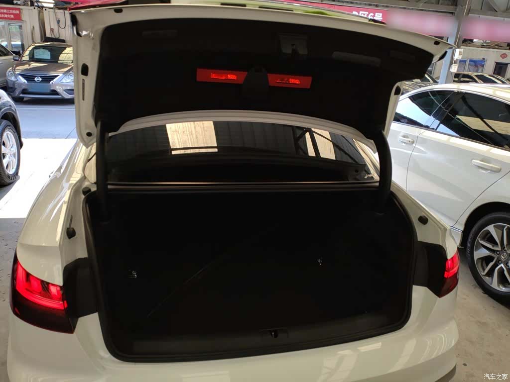 Audi A4L, 2023 15