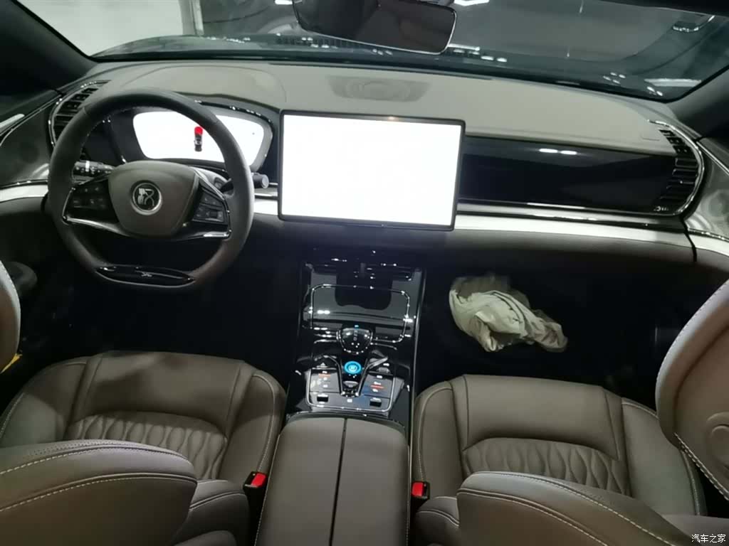 BYD Han, 2024 10