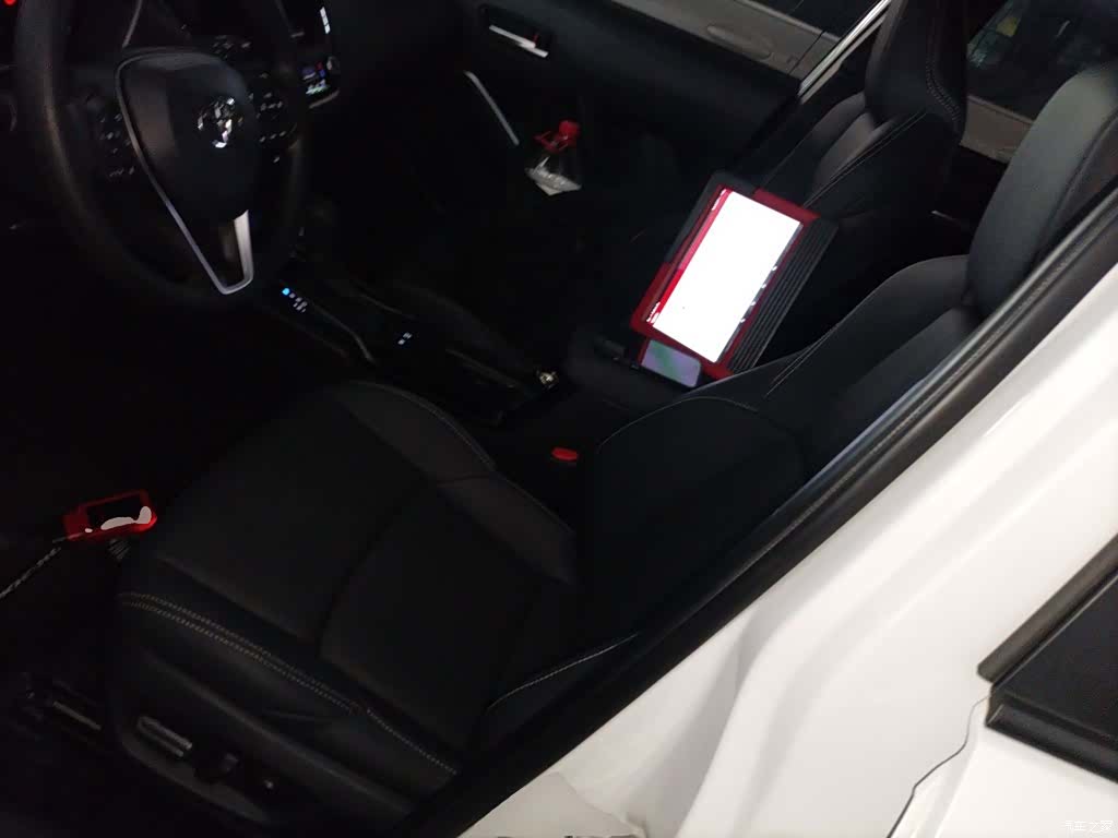 Toyota Frontlander, 2023 11