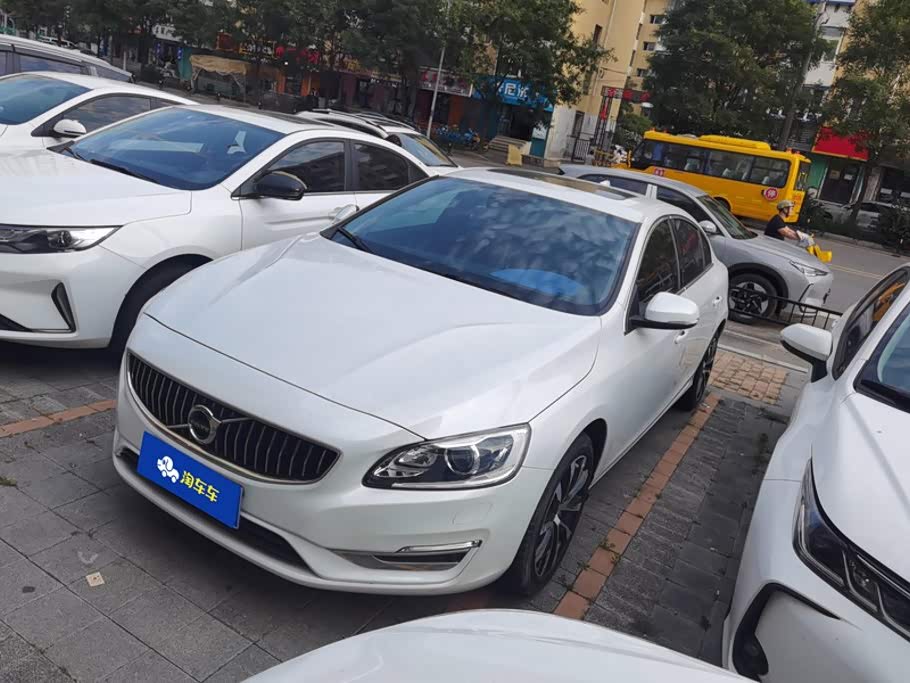 Volvo S60