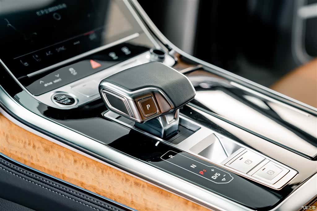 Audi Q7, 2023 16