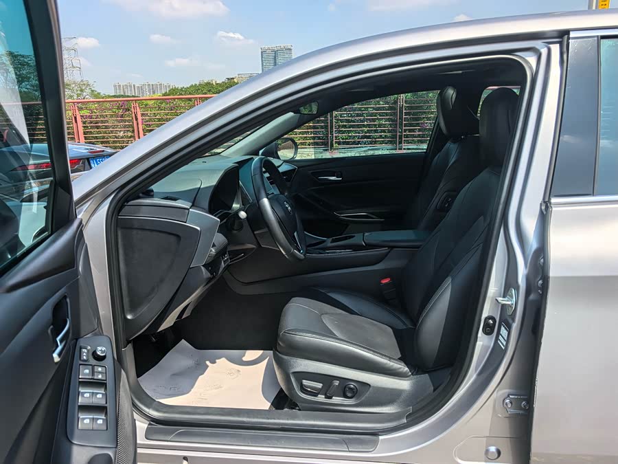 Toyota Avalon 2023, фото 4
