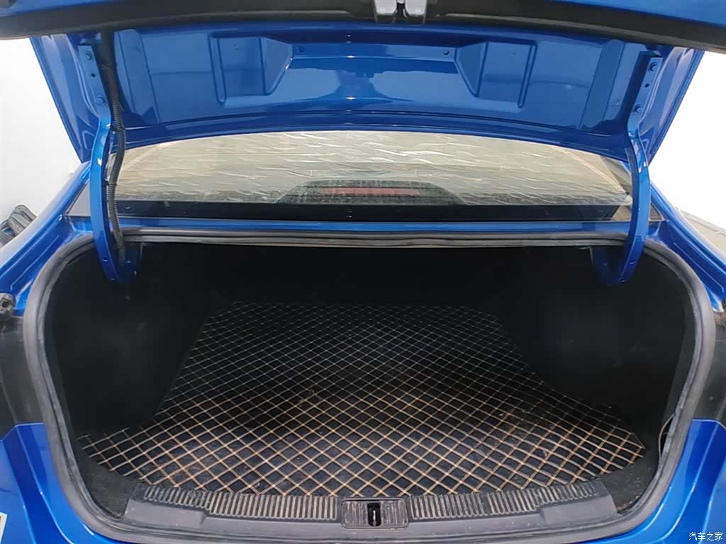 Roewe i5, 2020 19