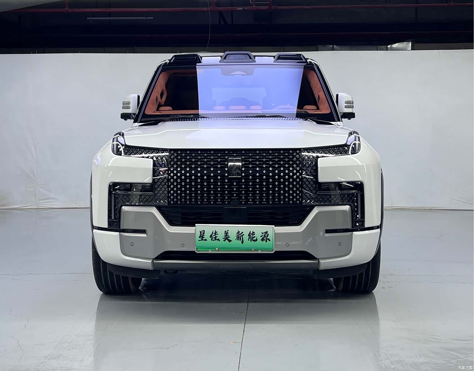 Yangwang U8, 2024 2