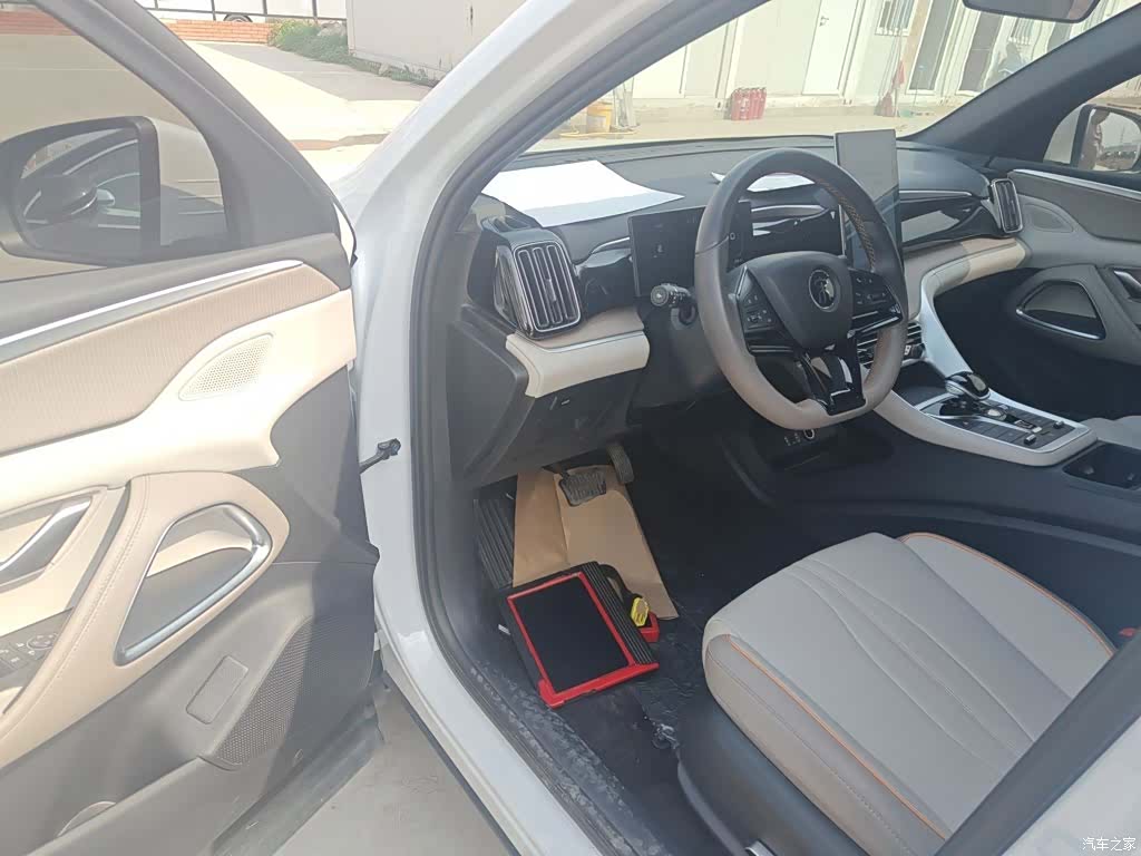 BYD Song, 2025 12