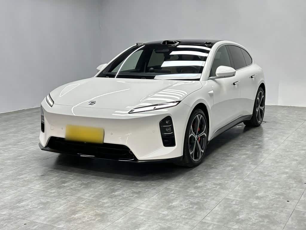 NIO ET5