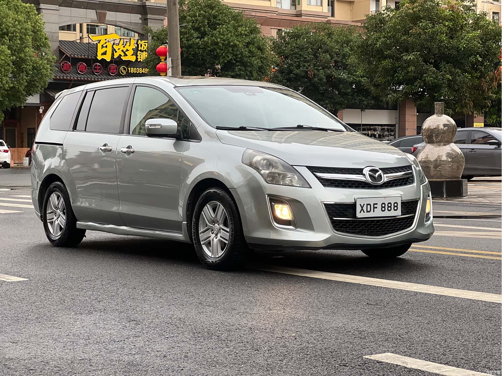 Mazda 8, 2014 3