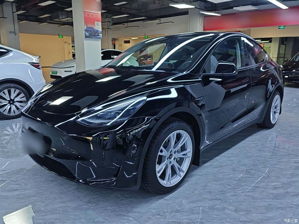 Tesla Model Y, 2023 1