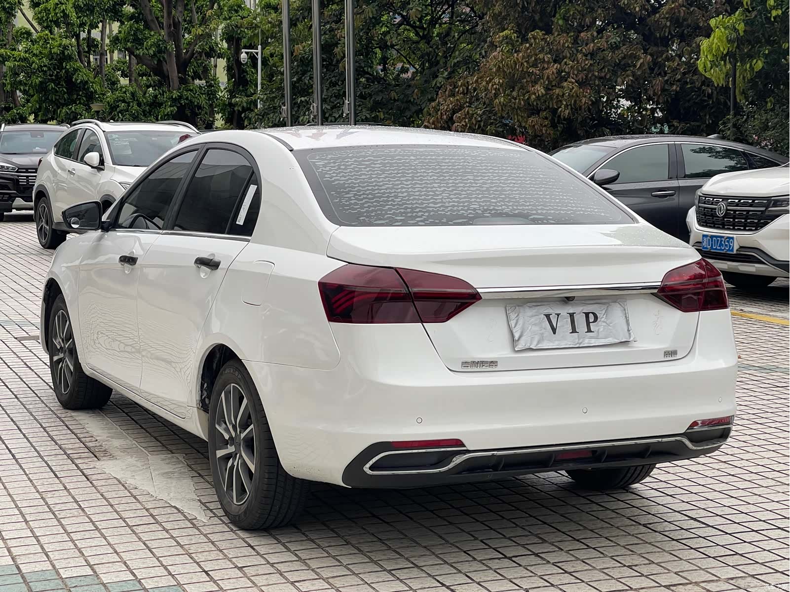 Geely Emgrand, 2020 3
