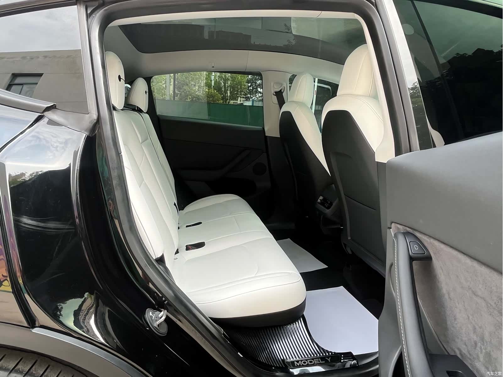 Tesla Model Y, 2022 16