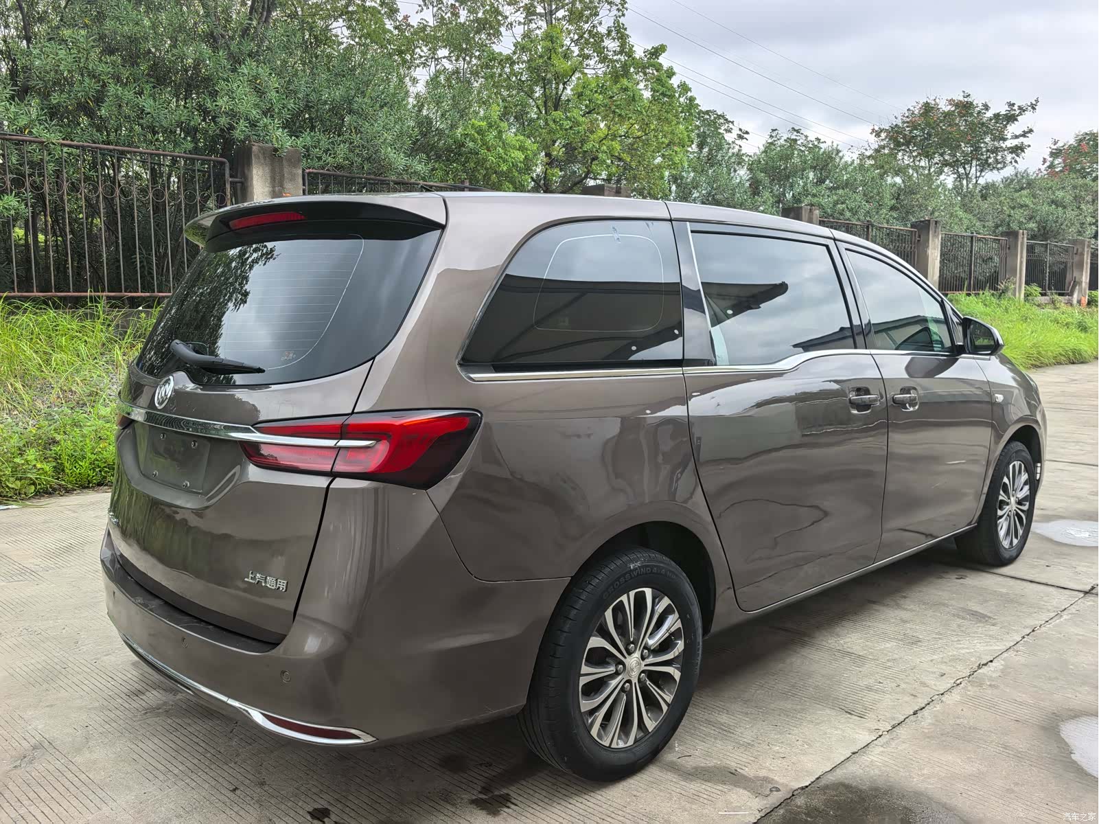 Buick GL8, 2022 все фото