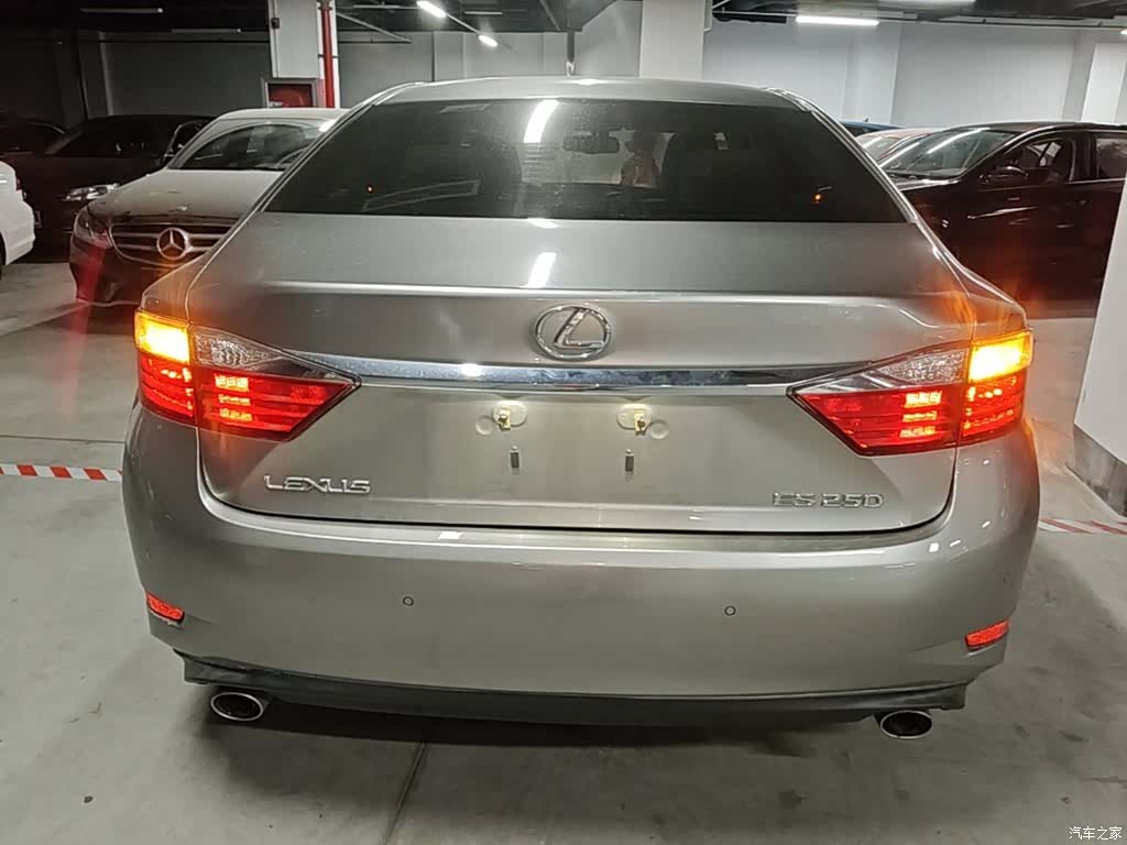 Lexus ES, 2015 6