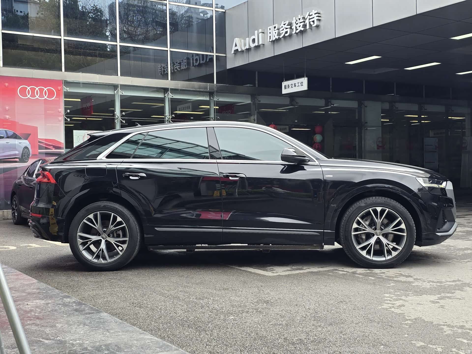 Audi Q8, 2020 4