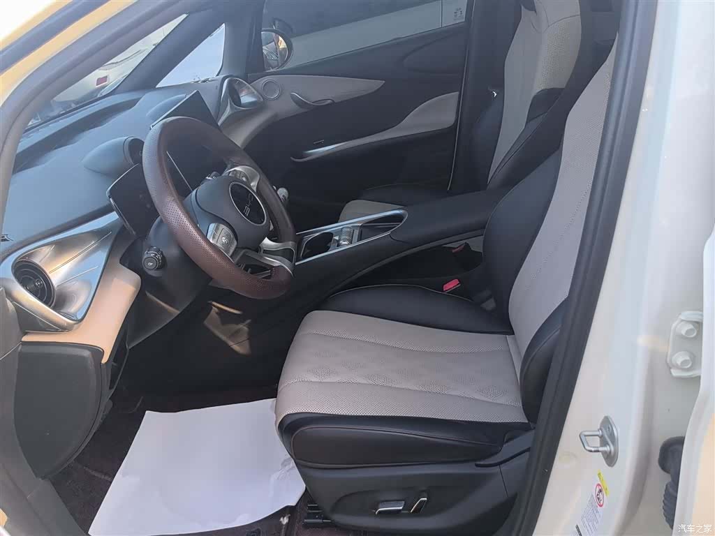 BYD Dolphin, 2023 15