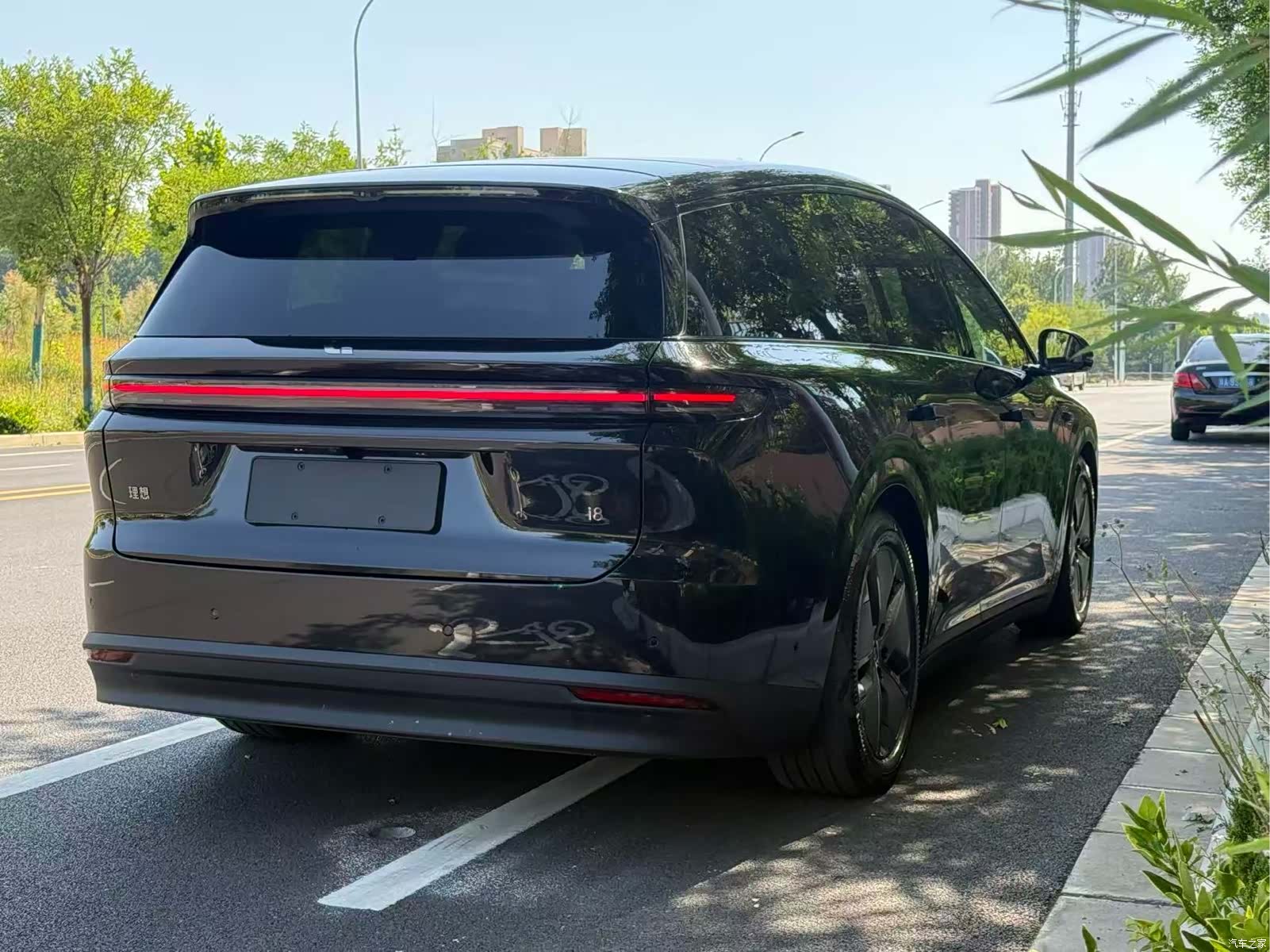 Li Auto i8, 2026 26