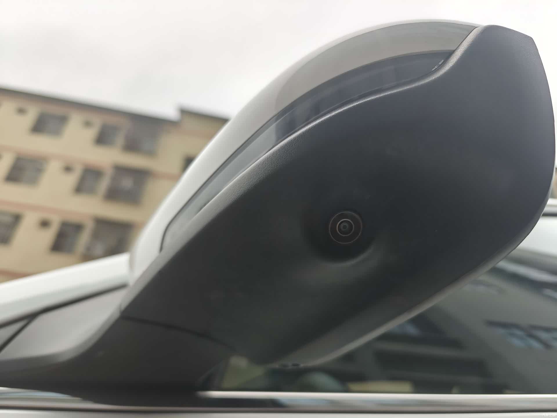 Geely Emgrand, 2022 15
