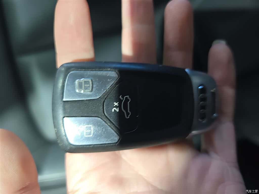 Audi Q5L, 2019 9