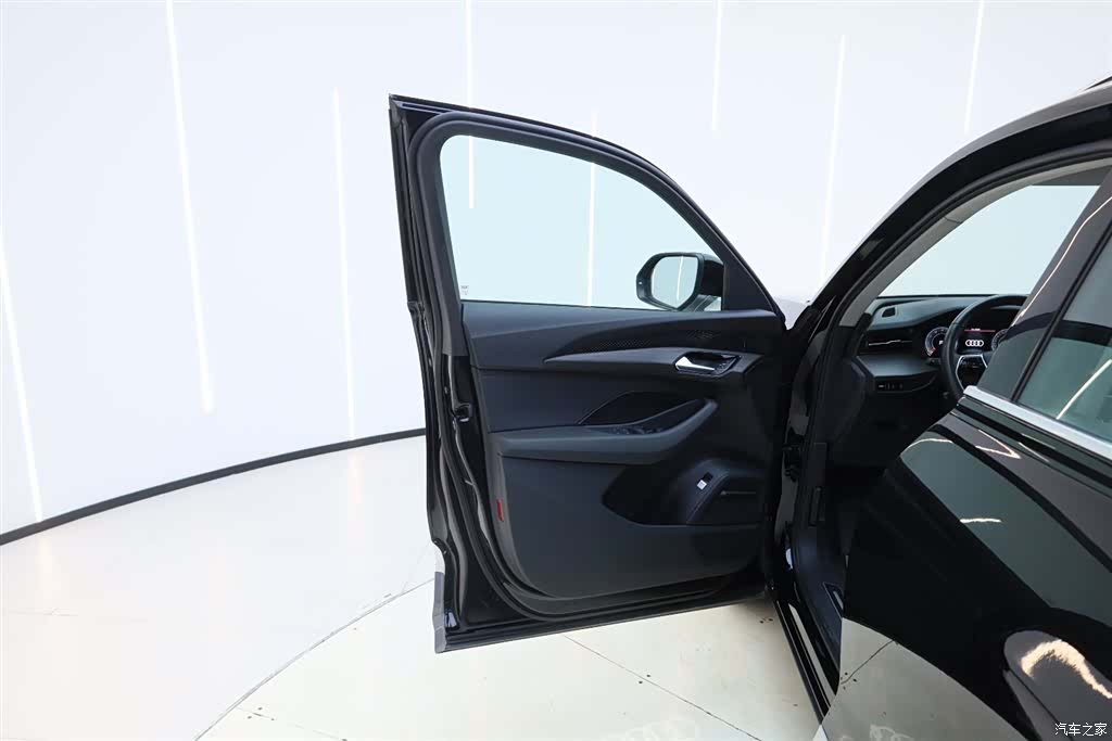 Audi Q6, 2024 17