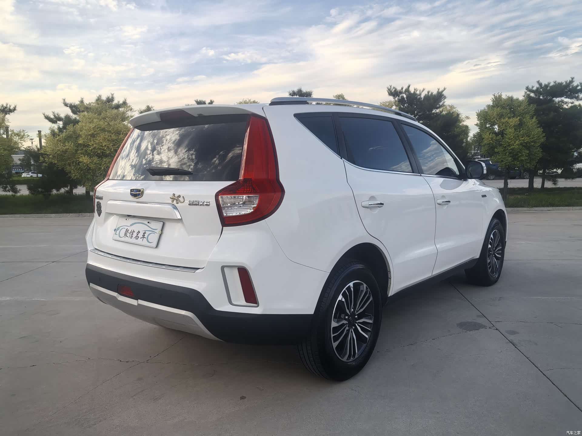 Geely X6, 2017 3