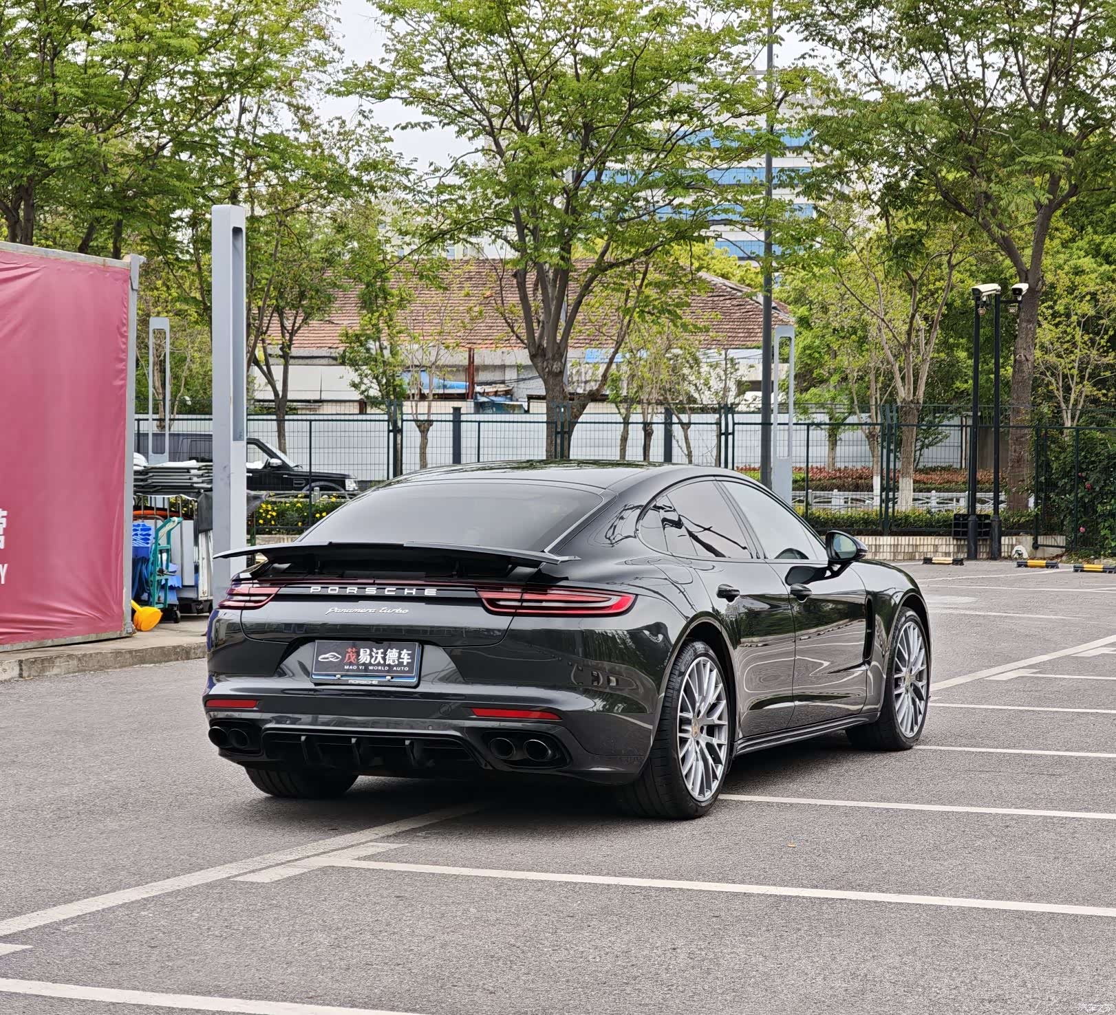 Porsche Panamera, 2017 все фото