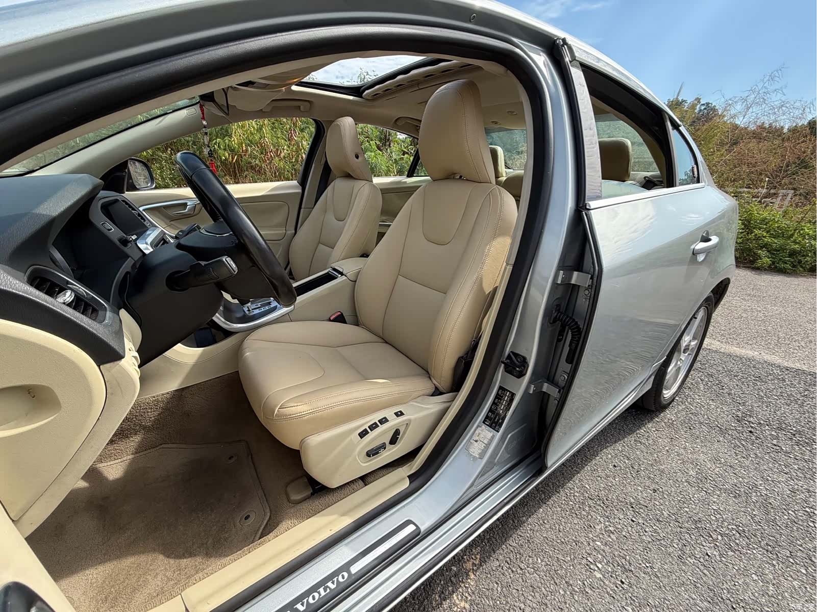 Volvo S60, 2012 7