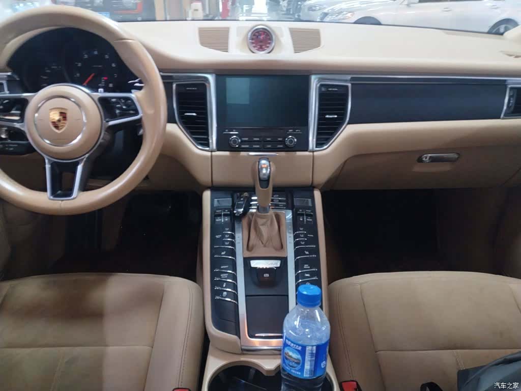 Porsche Macan, 2017 все фото