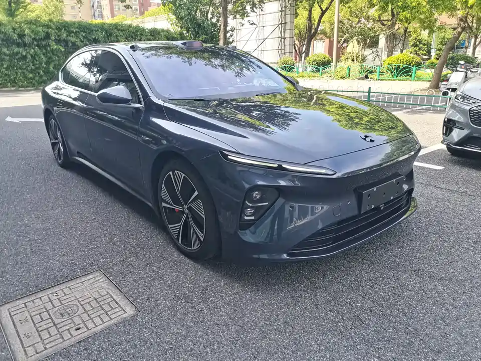 NIO ET7