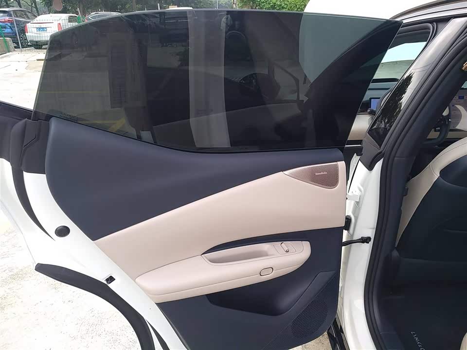 Lynk & Co Z20 Lynk & Co Z20