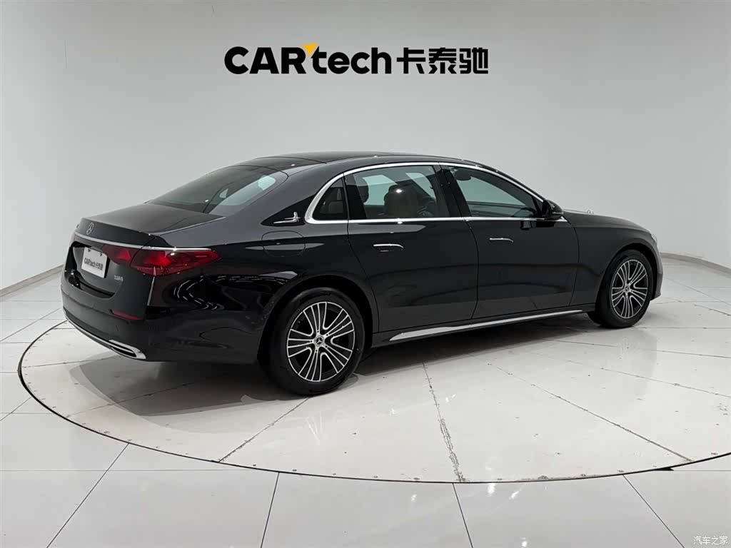 Mercedes-Benz E-Class, 2024 11