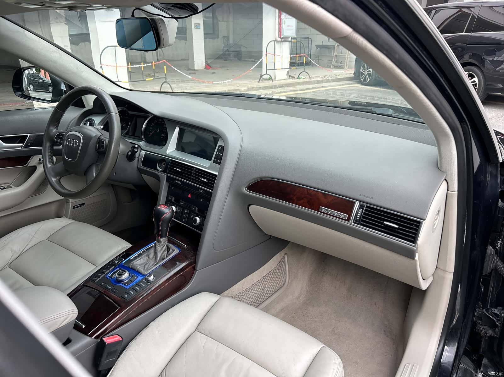 Audi A6L, 2010 36