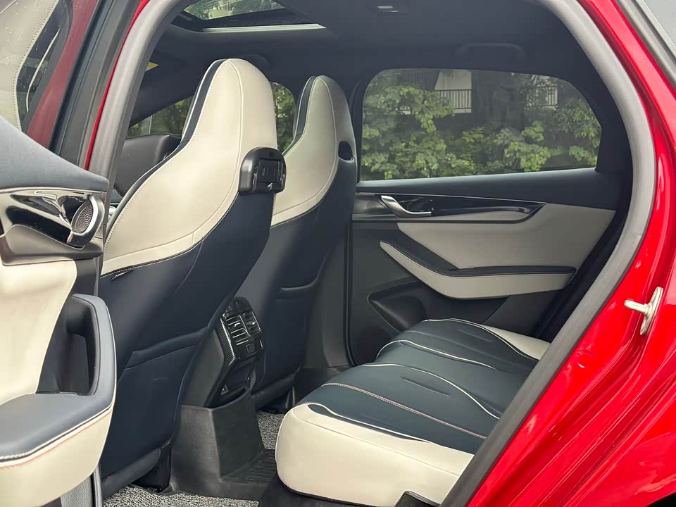 BYD Qin Yuan BYD Qin Yuan