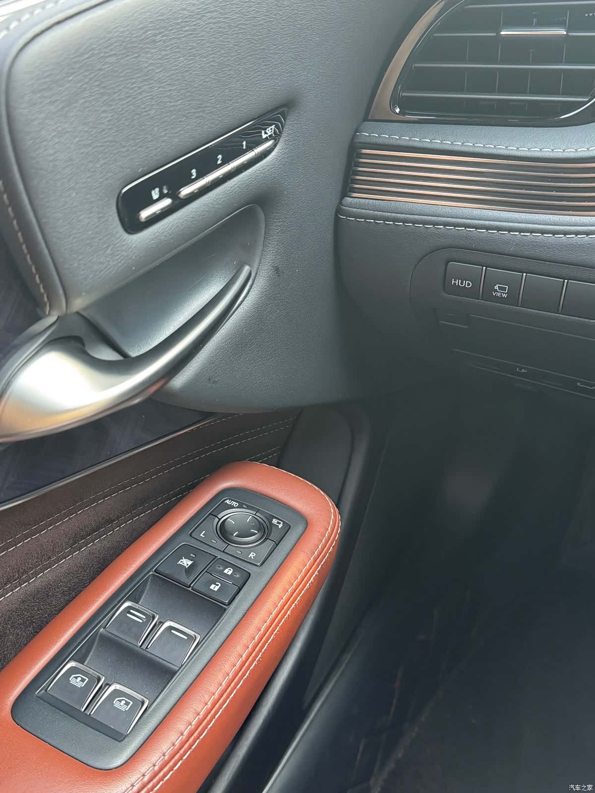 Lexus LS, 2019 14