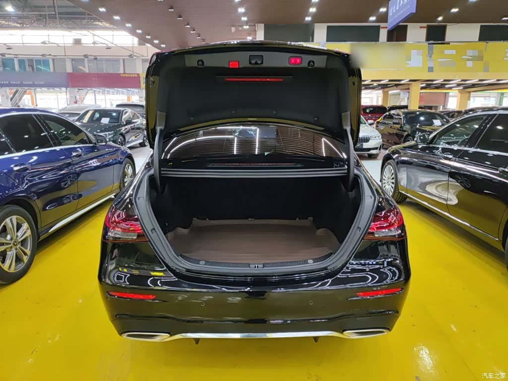 Mercedes-Benz E-Class, 2022 9