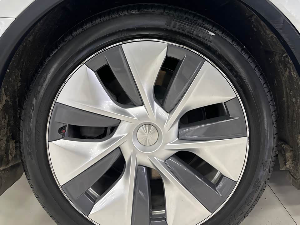 Tesla Model Y Tesla Model Y
