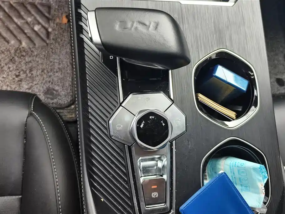 Changan UNI-K Smart iDD