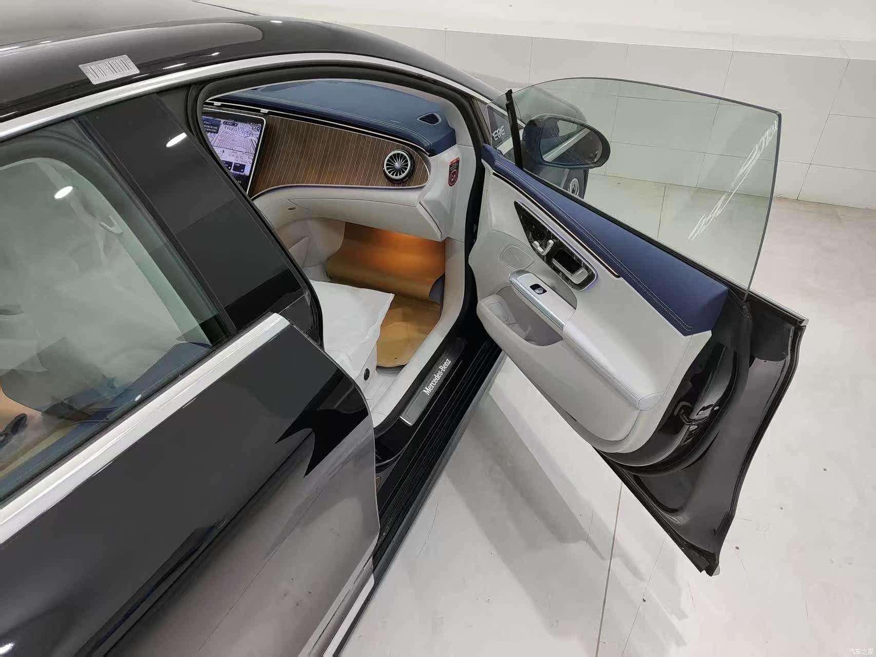 Mercedes-Benz EQE, 2025 все фото