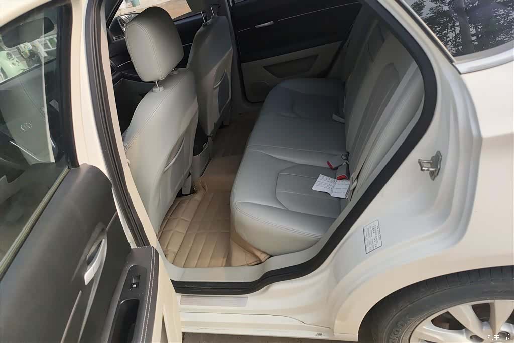 BAIC EU260, 2017 11