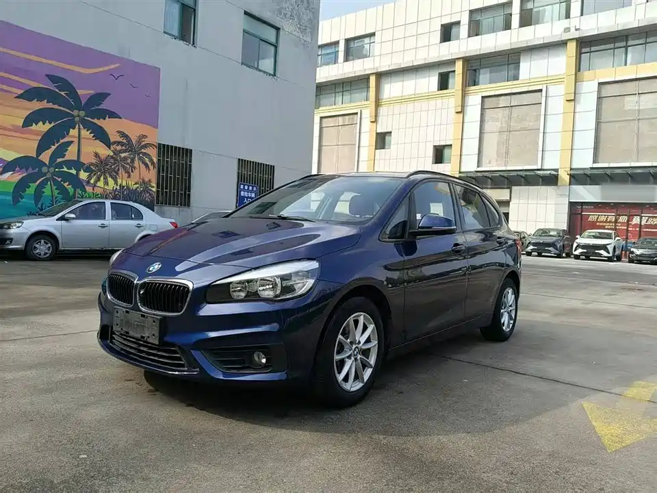 BMW 2 series station wagon