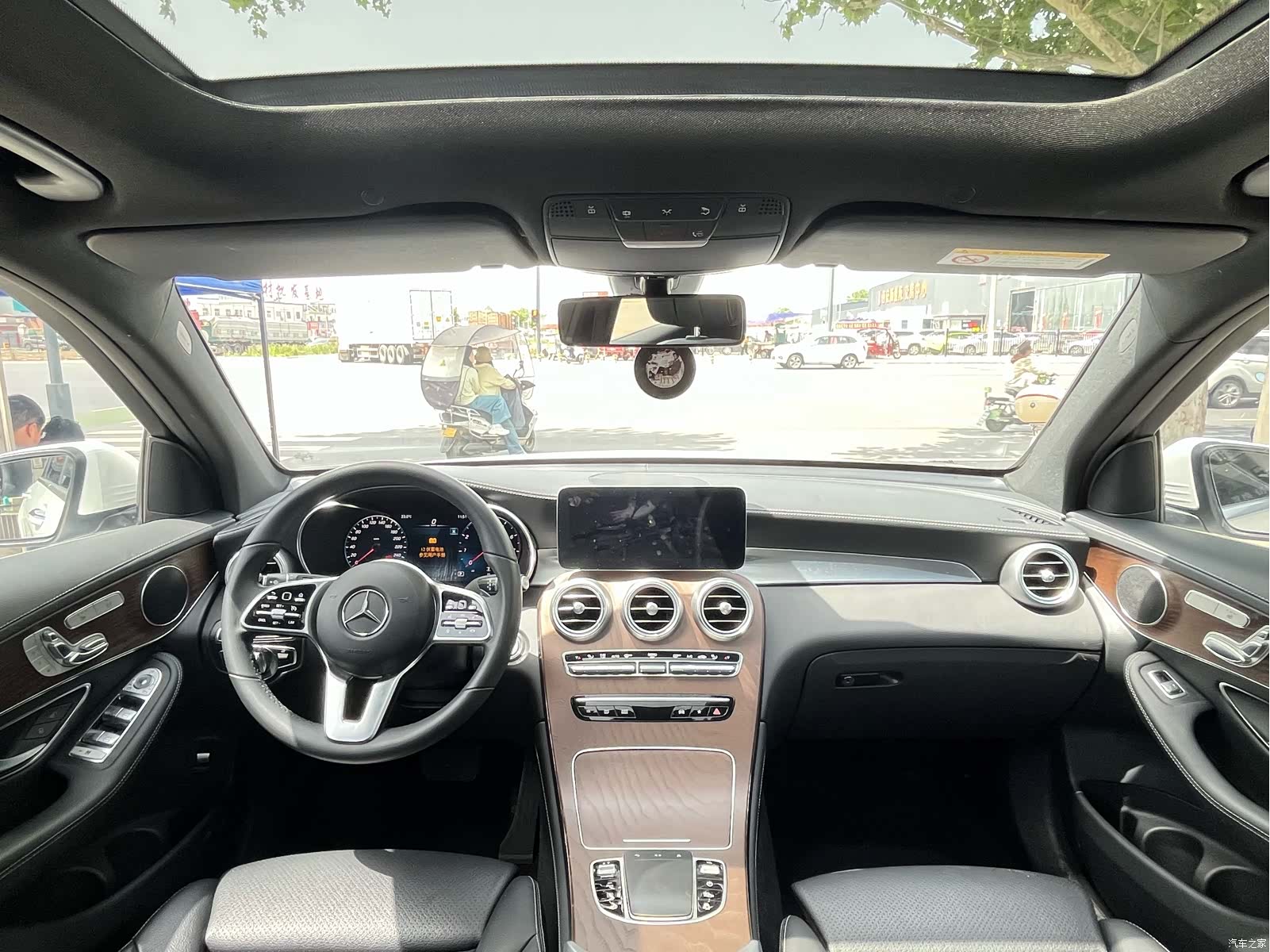 Mercedes-Benz GLC, 2022 все фото