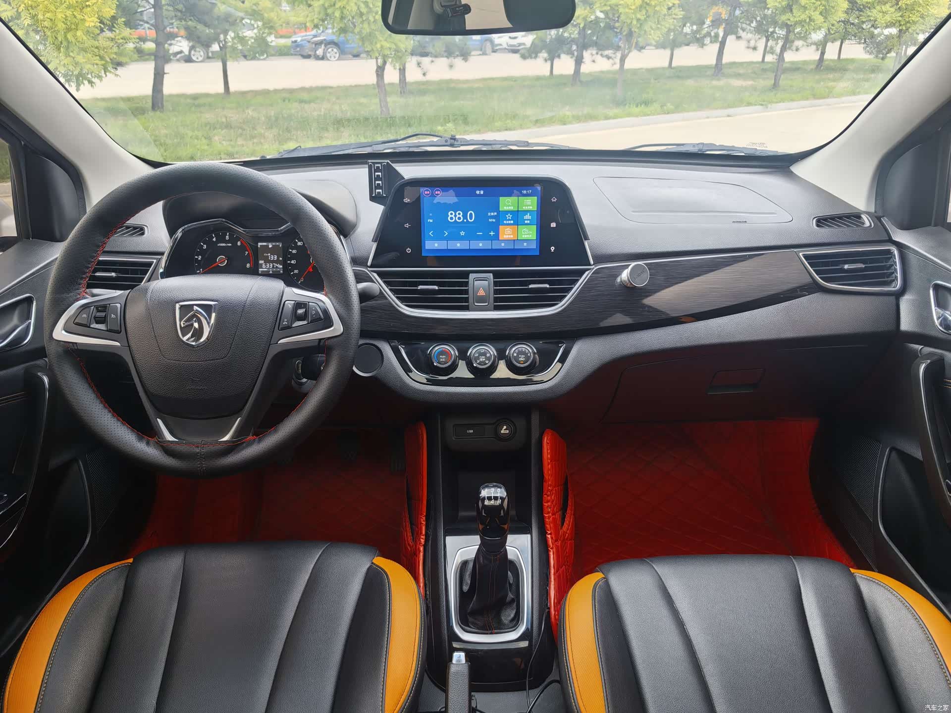 Wuling 310, 2017 все фото