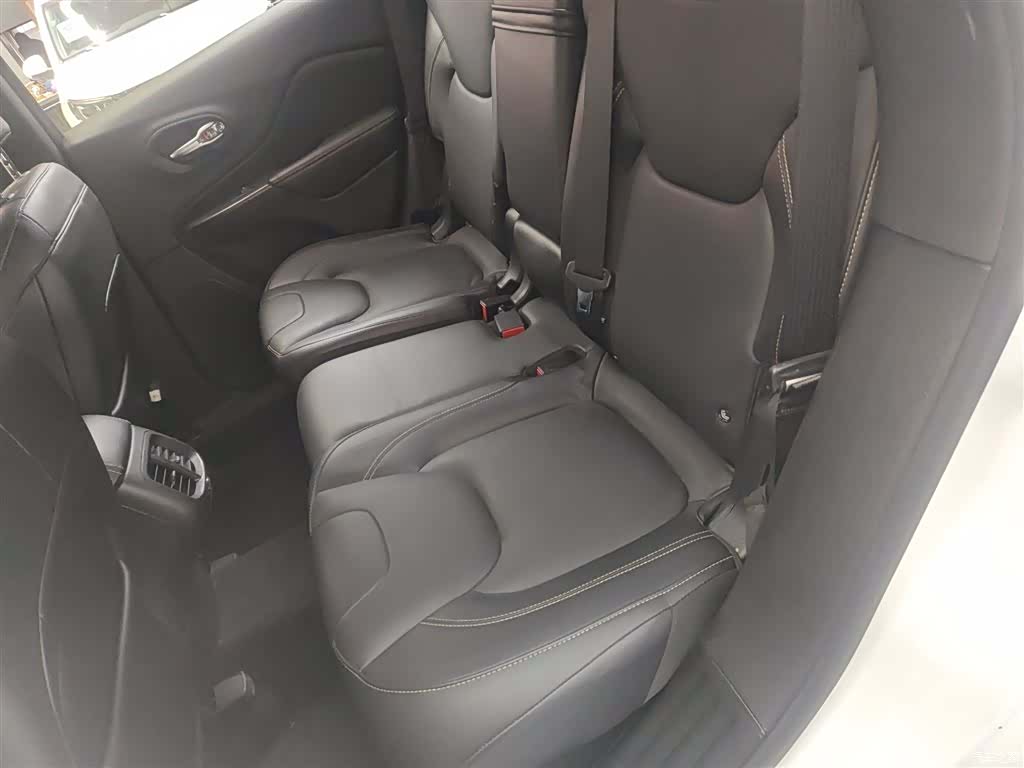 Jeep Cherokee, 2016 17